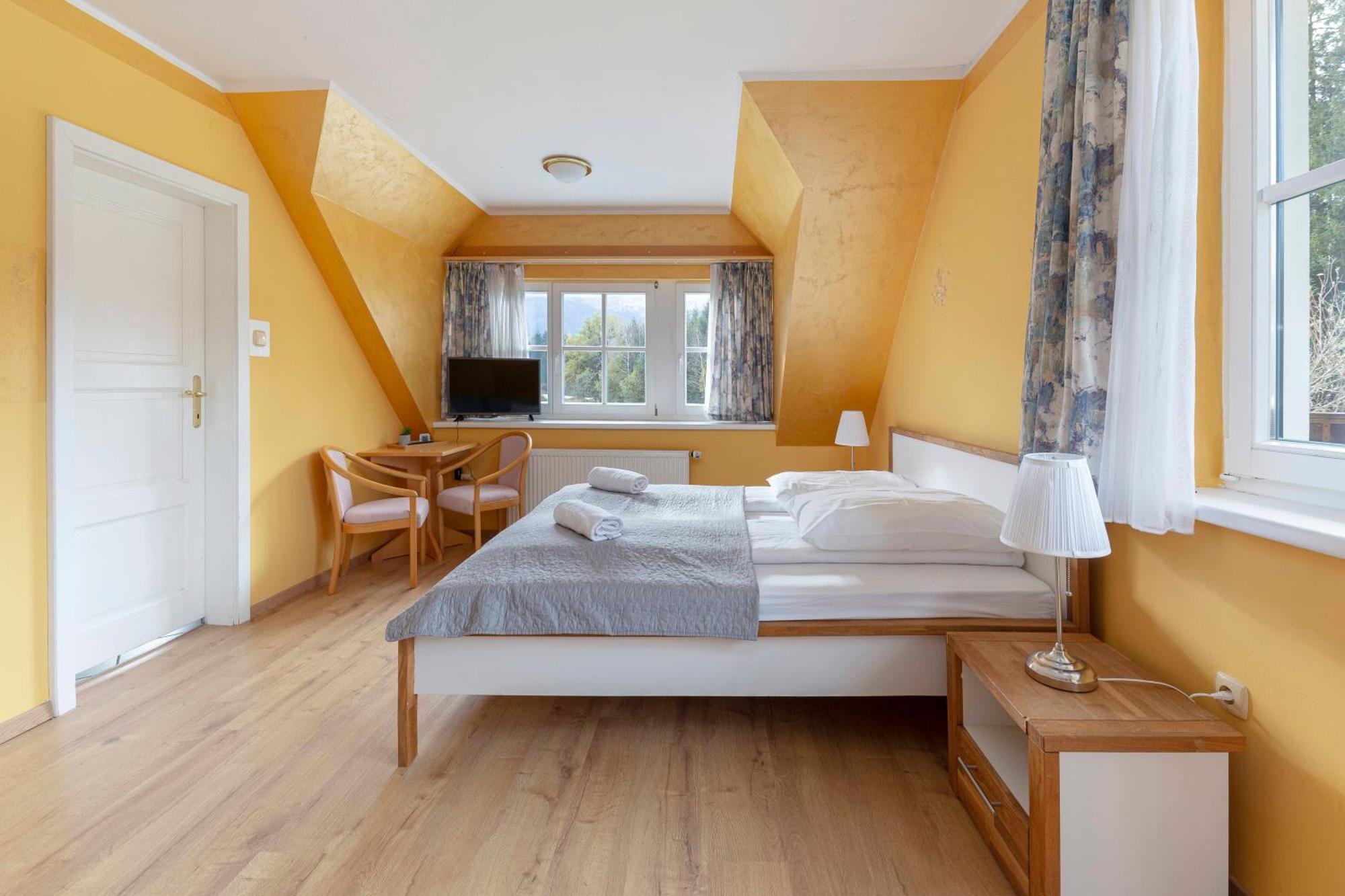 Hotel Burger Venise Recica ob Savinji ภายนอก รูปภาพ