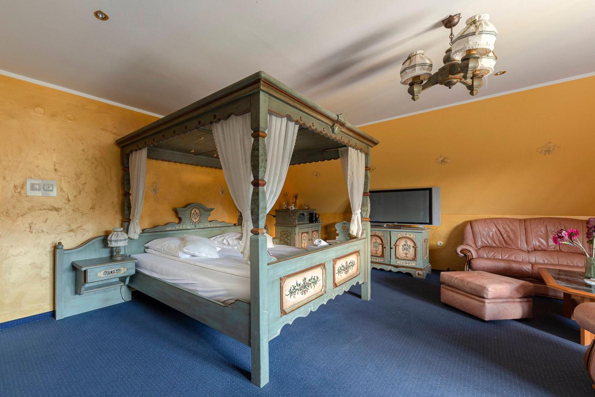 Hotel Burger Venise Recica ob Savinji ภายนอก รูปภาพ